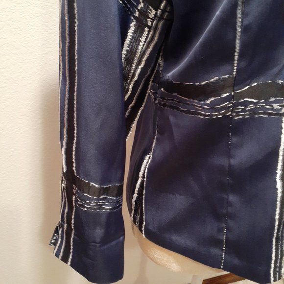 CHICO'S Classy Shiny Texture Blue and Silver Jacket Blazer - Size 1 (8 Medium) - Picture 3 of 11